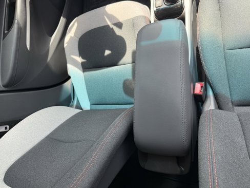 Used 2020 Chevrolet Bolt LT image 51