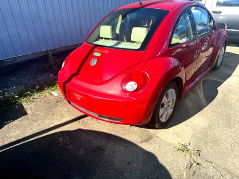 Used 2008 Volkswagen Beetle S image 6