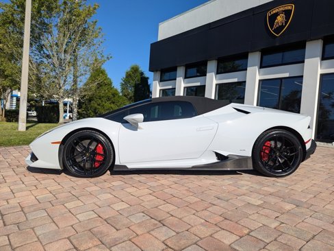 Used 2017 Lamborghini Huracan LP 610-4 image 3