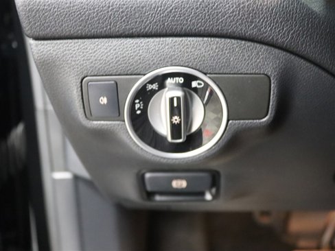 Used 2018 Mercedes-Benz CLA 250 image 35