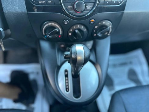 Used 2011 MAZDA MAZDA2 Sport image 37