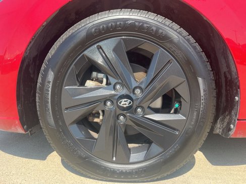Used 2022 Hyundai Elantra SEL w/ Convenience Package image 9