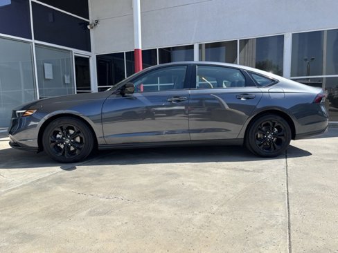 Used 2025 Honda Accord SE image 7