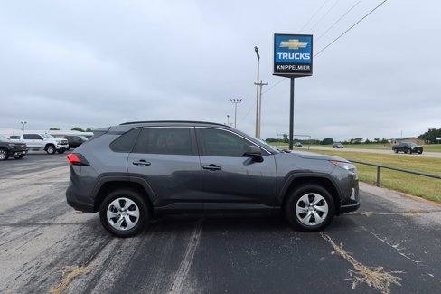 Used 2020 Toyota RAV4 LE image 5