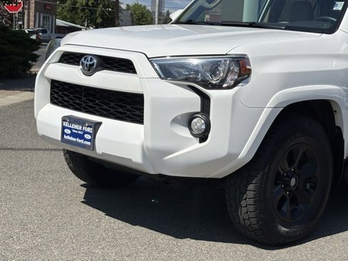 Used 2019 Toyota 4Runner SR5 Premium image 8