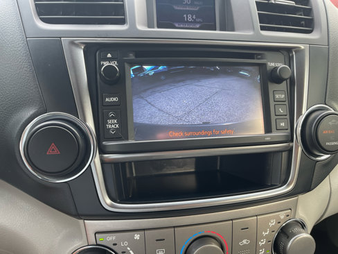 Used 2013 Toyota Highlander 4WD V6 image 28
