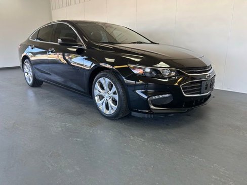 Used 2018 Chevrolet Malibu Premier w/ Driver Confidence Package image 1