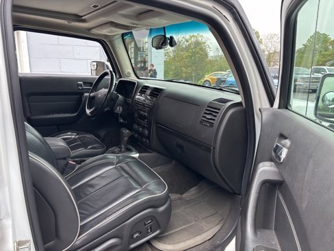 Used 2006 HUMMER H3 image 8