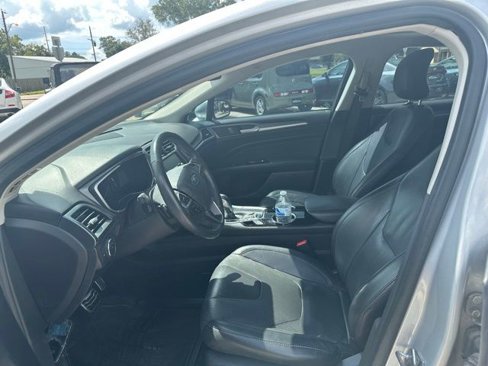 Used 2016 Ford Fusion Titanium image 10