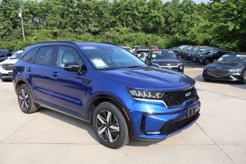 Used 2022 Kia Sorento S image 4