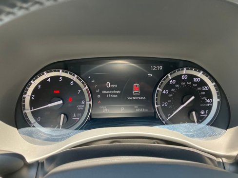 Used 2020 Toyota Highlander XLE image 23