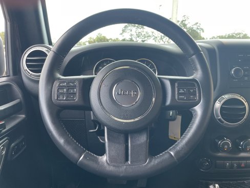 Used 2016 Jeep Wrangler Unlimited Sahara w/ Connectivity Group image 26
