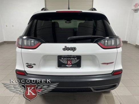 Used 2022 Jeep Cherokee Trailhawk image 5