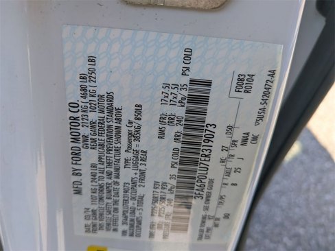 Used 2014 Ford Fusion SE image 27
