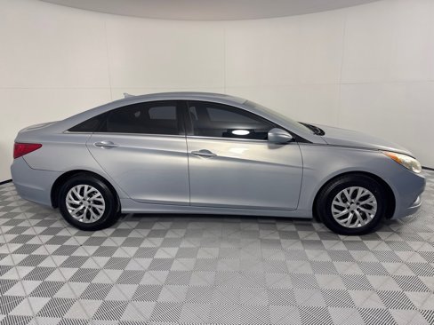 Used 2011 Hyundai Sonata GLS image 4