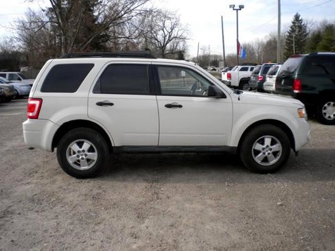 Used 2010 Ford Escape XLT image 3