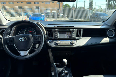 Used 2014 Toyota RAV4 Limited image 11