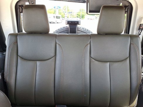 Used 2017 Jeep Wrangler Sahara w/ Connectivity Group image 19