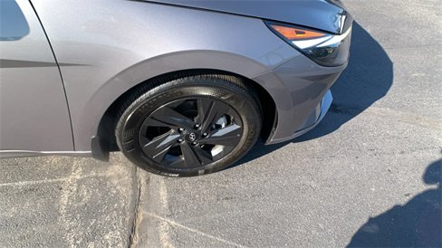 Used 2023 Hyundai Elantra SEL w/ Winter Weather Package image 25