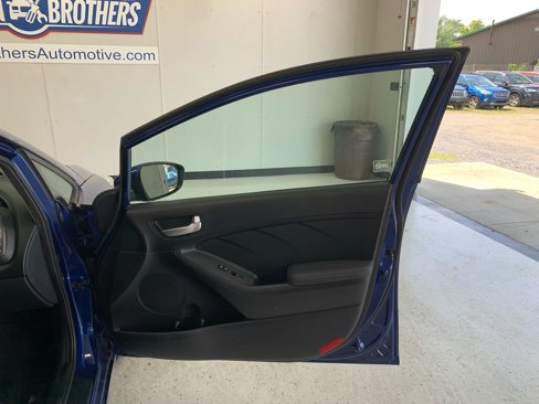 Used 2018 Kia Forte LX w/ LX Rear Camera Package image 23