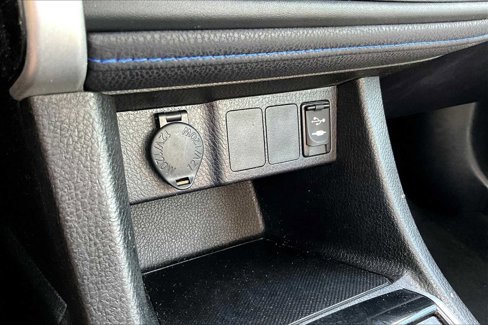 Used 2018 Toyota Corolla LE image 31