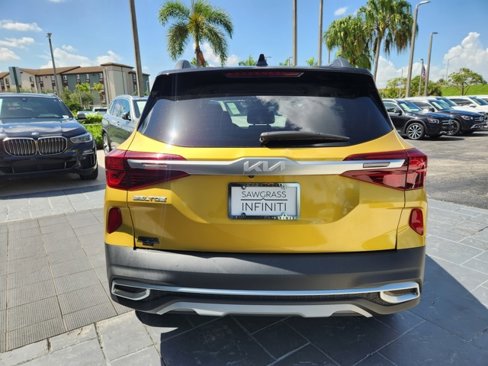 Used 2022 Kia Seltos Nightfall Edition image 9