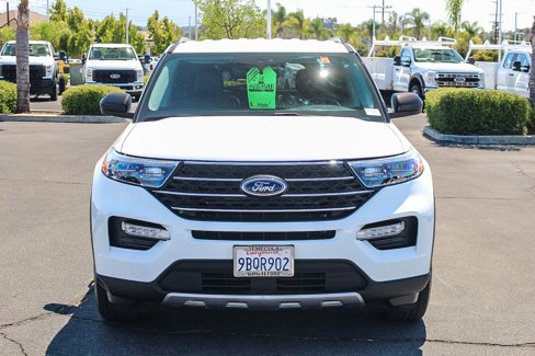 Used 2022 Ford Explorer XLT w/ Equipment Group 202A image 2