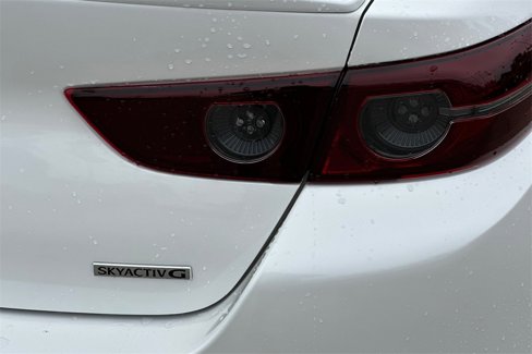 Used 2021 MAZDA MAZDA3 s image 30