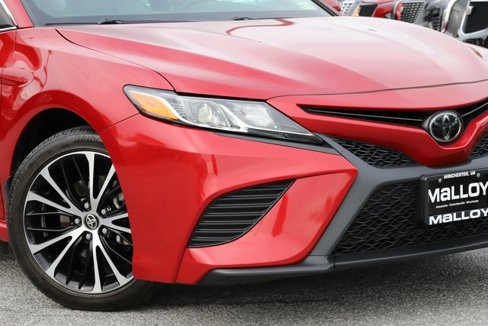 Used 2020 Toyota Camry SE image 5