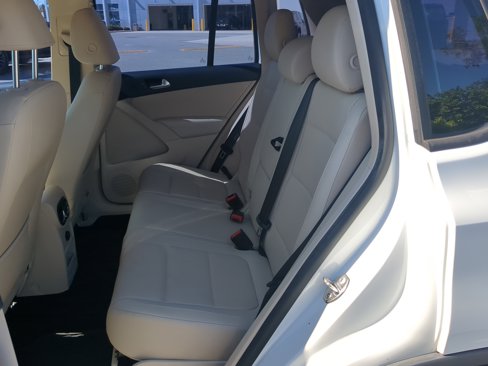 Used 2017 Volkswagen Tiguan S image 20
