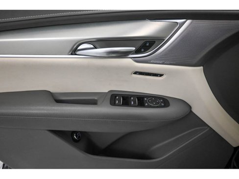 Used 2022 Cadillac XT5 Premium Luxury w/ Technology Package image 8
