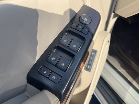 Used 2015 GMC Yukon XL Denali w/ Open Road Package image 18