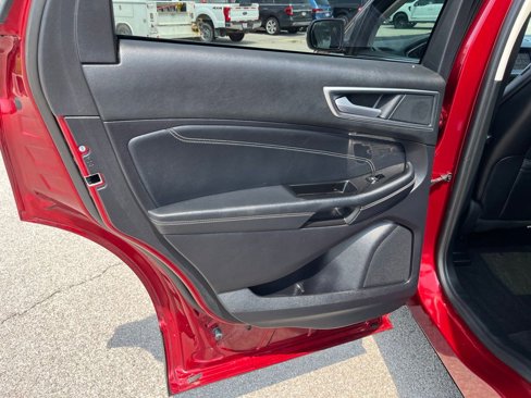 Used 2019 Ford Edge Titanium image 20