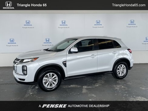 Used 2023 Mitsubishi Outlander Sport ES image 1