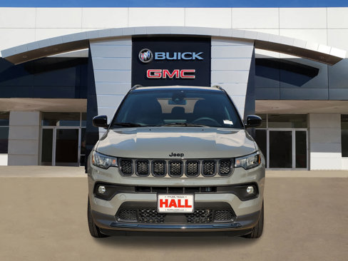 Used 2023 Jeep Compass Altitude image 2
