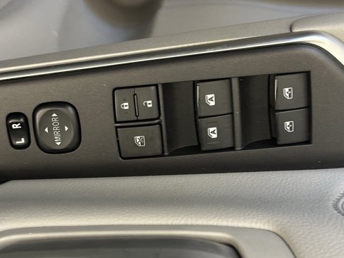 Used 2015 Toyota Camry XLE image 34