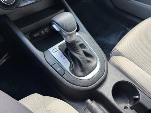 Used 2021 Kia Forte LXS image 29