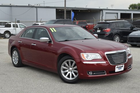 Used 2011 Chrysler 300 Limited image 8