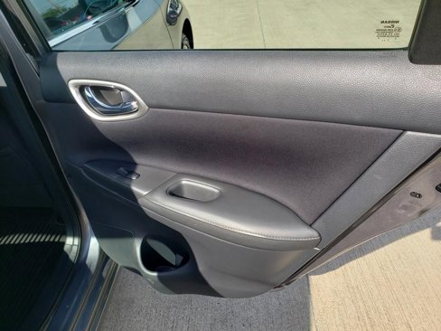 Used 2018 Nissan Sentra SV w/ Premium Package (P01) image 21