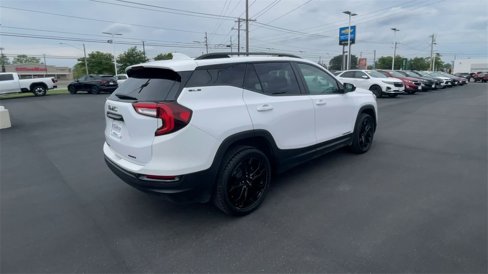 Used 2022 GMC Terrain SLE w/ Driver Convenience Package image 8
