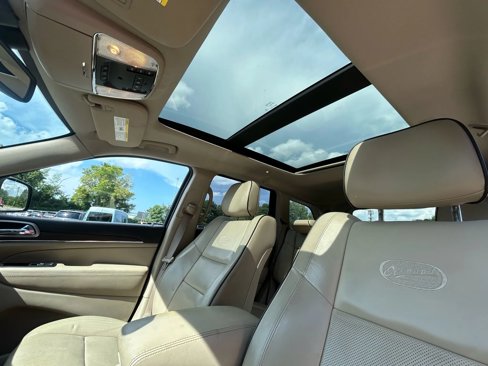 Used 2016 Jeep Grand Cherokee Overland image 32