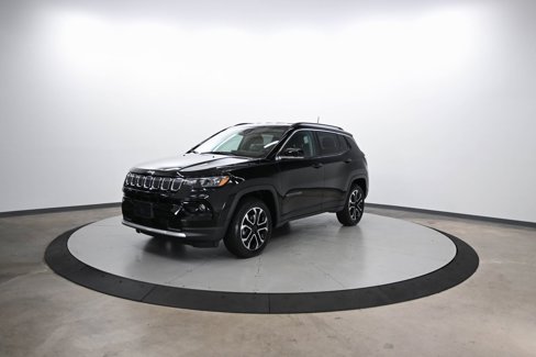 Certified 2022 Jeep Compass Limited image 4