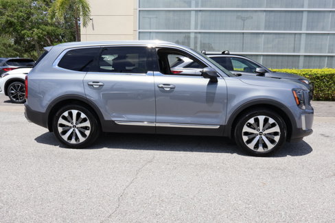 Used 2020 Kia Telluride EX w/ EX Premium Package image 10