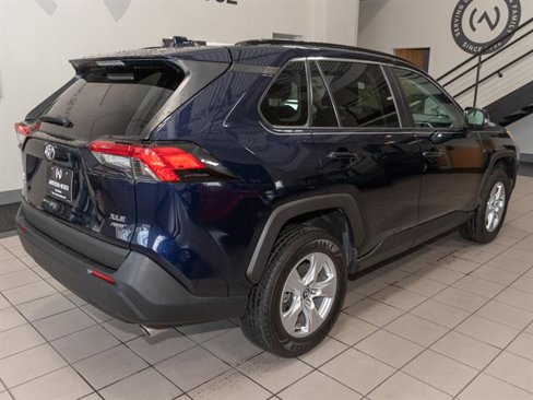 Used 2020 Toyota RAV4 XLE image 18