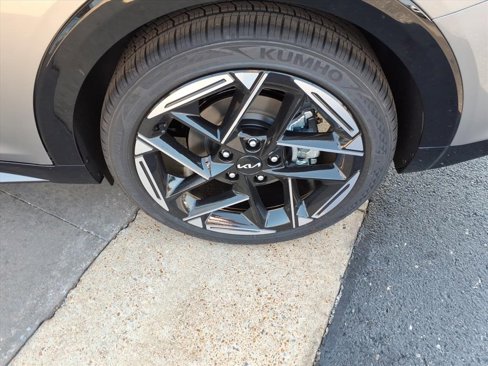New 2025 Kia K4 GT-Line image 7