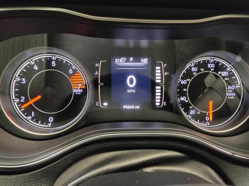 Used 2020 Jeep Cherokee Latitude image 23