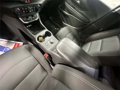 Certified 2024 GMC Terrain SLE w/ Driver Convenience Package image 20