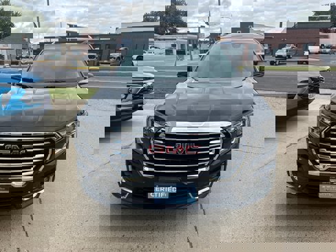 Certified 2024 GMC Terrain SLT image 3