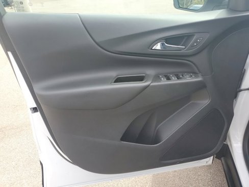 Used 2022 Chevrolet Equinox LT w/ LPO, Cargo Package image 19