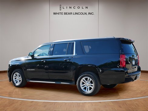 Used 2016 Chevrolet Suburban LT w/ Luxury Package image 18